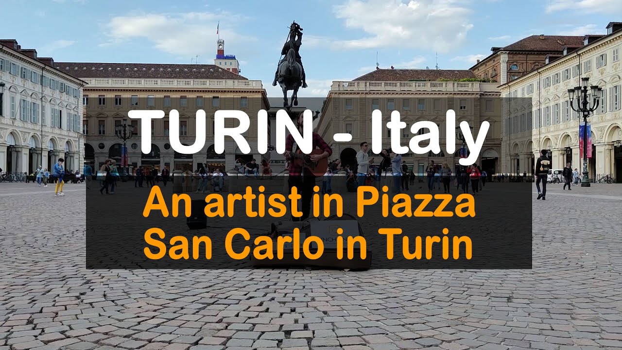 An artist in Piazza San Carlo | Turin, Italy
