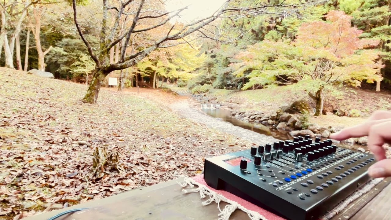 Roland SH-4d / Detroit Style Ambient