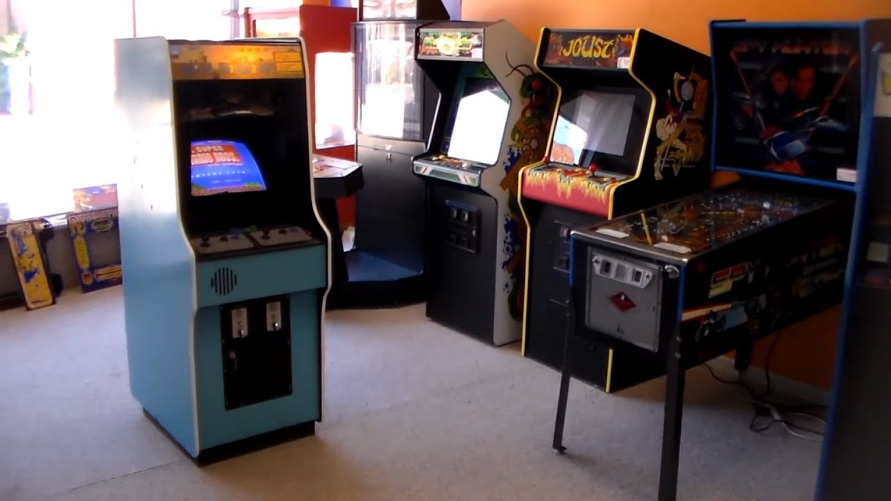 Super Mario Bros. 1986 Nintendo Arcade Machine!  Old School 