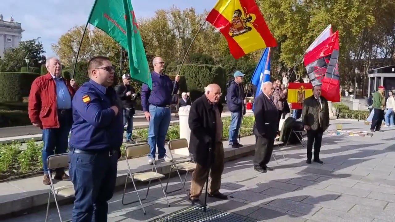 Himno Nacional en la Plaza de Oriente. 23-11-2025