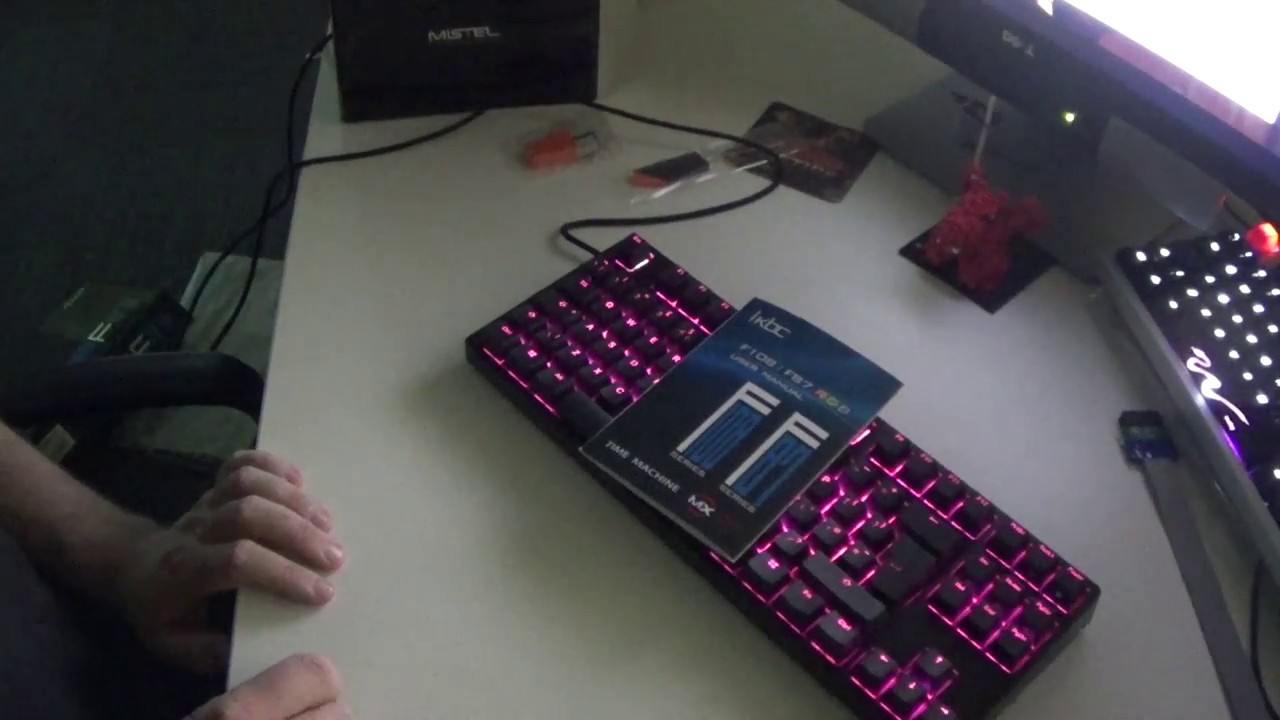 Dave Plays - iKBC F87 RGB Lighting Modes