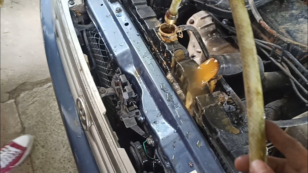 How to flush out rusty water in the radiator || Toyota Corolla Big body