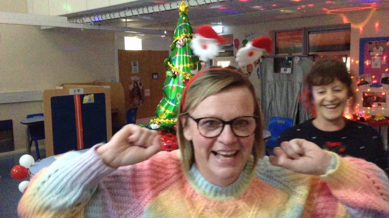 Portland Christmas Video 2021 - 'Merry Christmas Everyone by Slade'