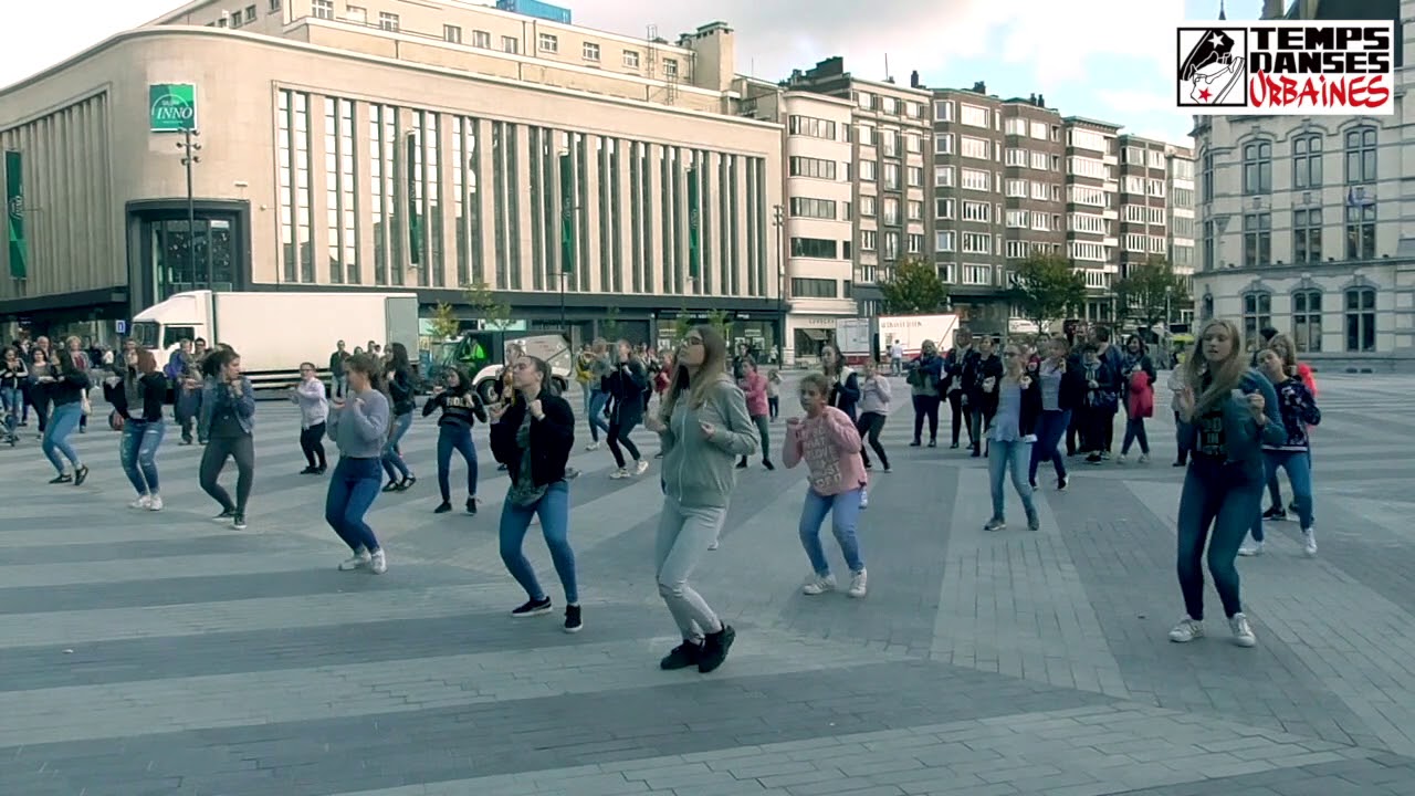 Demande en mariage // Wedding proposal  flashmob - Charleroi Flashmob Temps Danses Urbaines