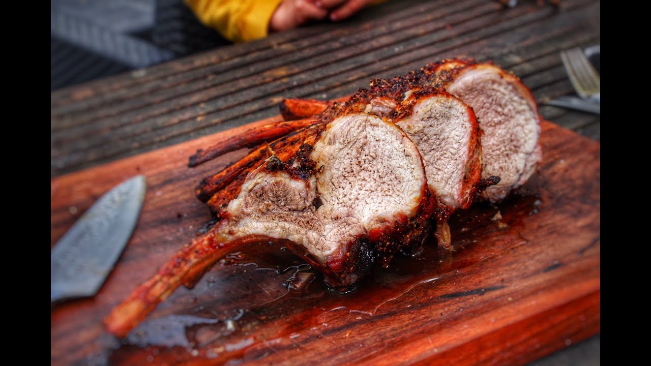 DUROC TOMAHAWK vom Drehspieß - deutsches Grill- und BBQ-Rezept - 0815BBQ