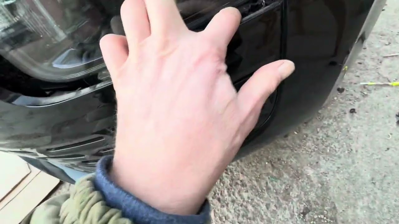 Как снимал бампер Hyundai Staria -  (Хендай Стариа)