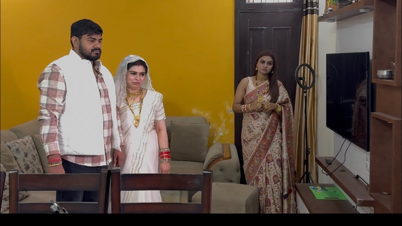भाभी की साड़ी आई सबको पसंद 😳
