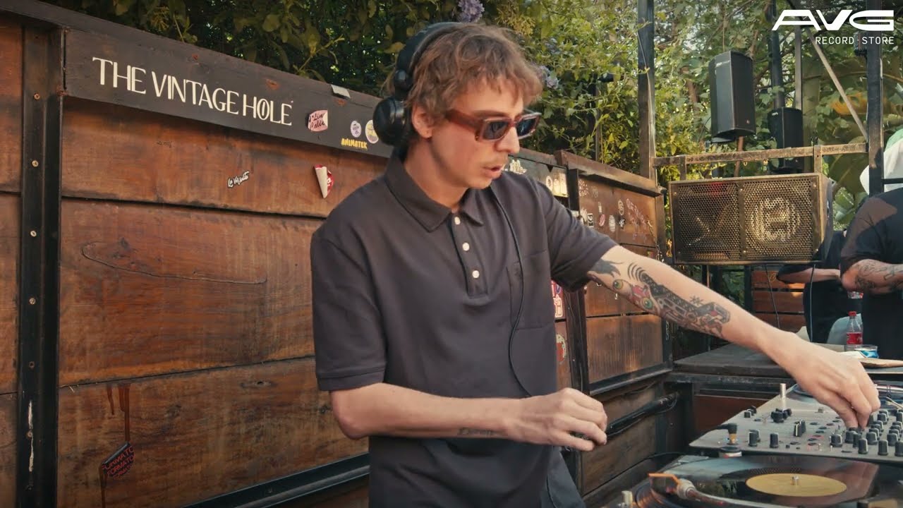 Guido Sartoris - AVG Electic Café x AVG Recordstore #MusicBeforeBreakfast