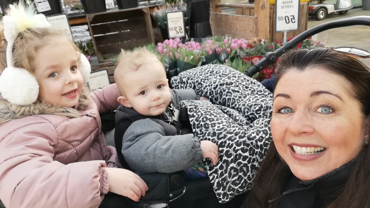 Alenetid med børnebørnene😃 I Centret 🛍️☀️