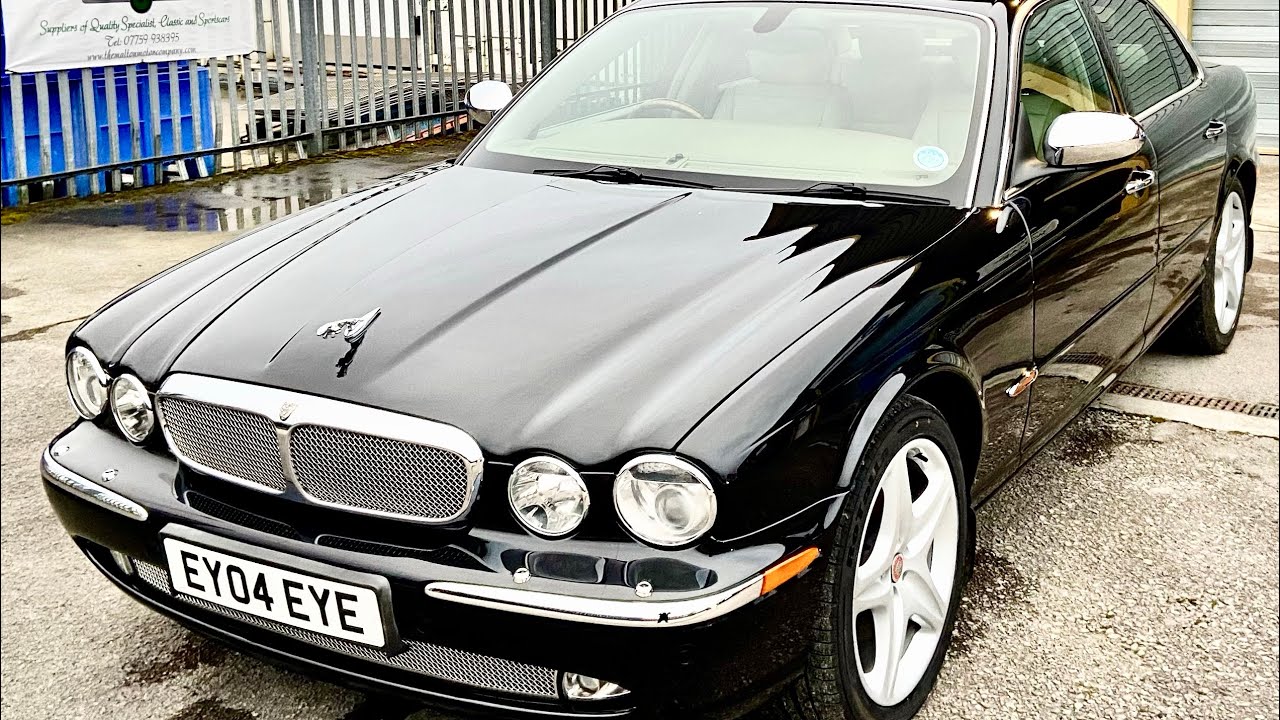 CONCOURS JAPANESE IMPORT !!! Jaguar XJ8 X350 3.6 V8 Auto Only 31k Miles @ The Malton Motor Company