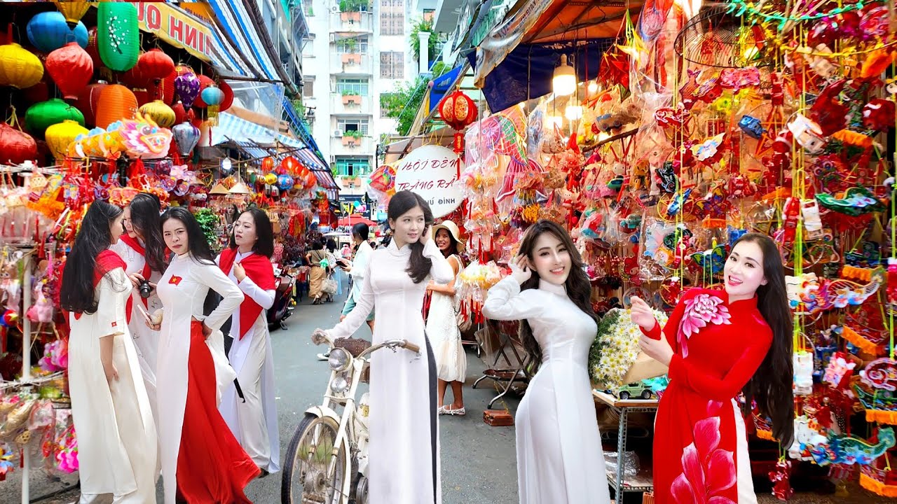 TẾT SÀI GÒN CHỢ LỚN 20 THÁNG TRẠP , NGỠ NGÀNG CẢNH TƯỢNG LẠ Ở CHỢ LỚN CẬN TẾT