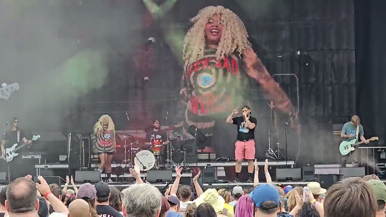 F.A.K.E - @CLIFFDIVEROK @ Riot Fest 9/20/25