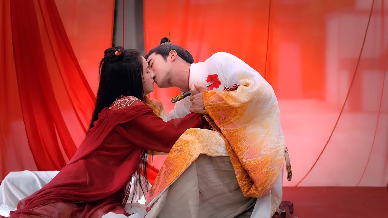 女孩目睹心愛之人慘死在眼前，女孩化身白发魔女，為愛人復仇！#drama