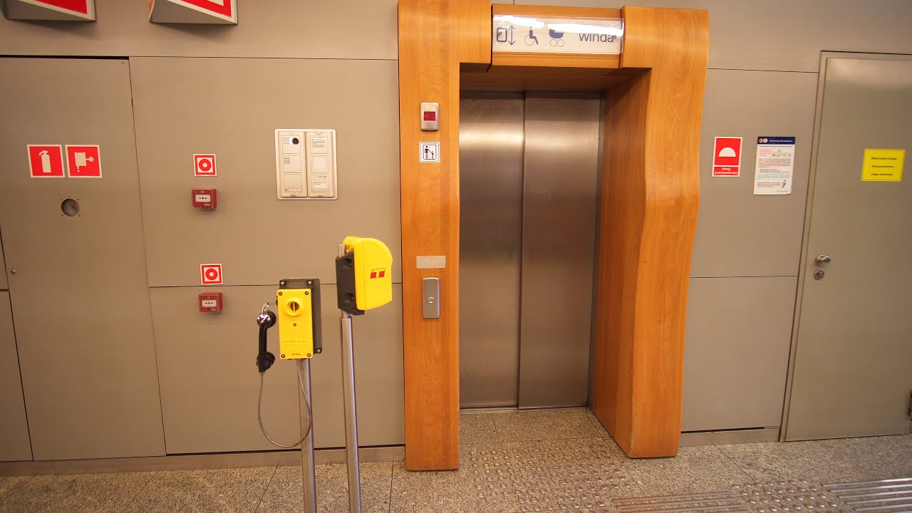 Poland, Warsaw, Stare Bielany Metro Station, 1X elevator, 1X escalator