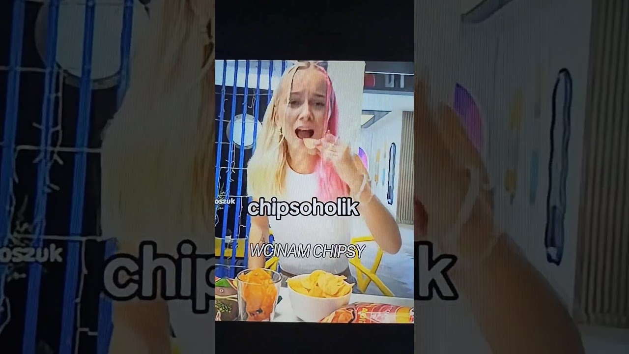 Kinia robi rap i wcina chipsy