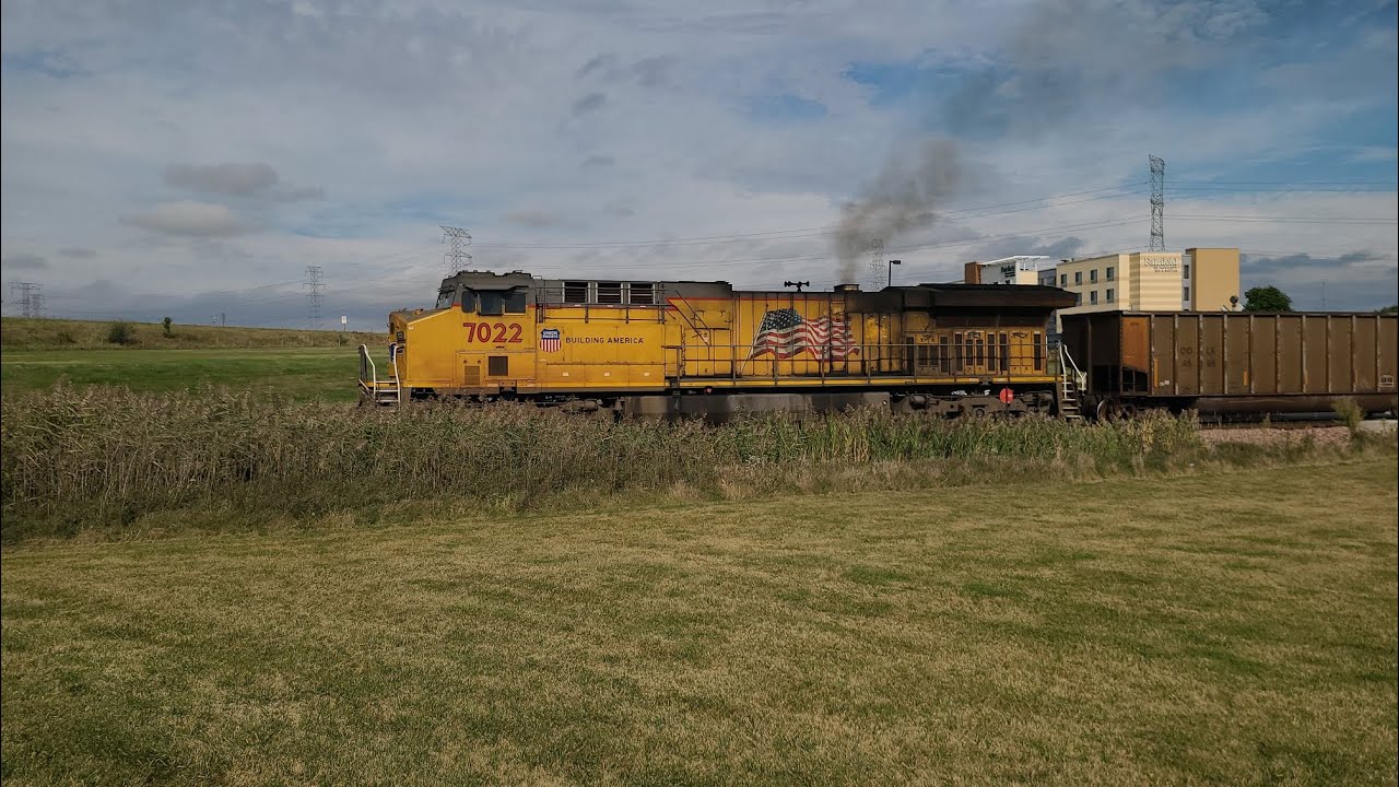 UP 7022 & 8420 on Edgewater Coal Empties 10-6-2025