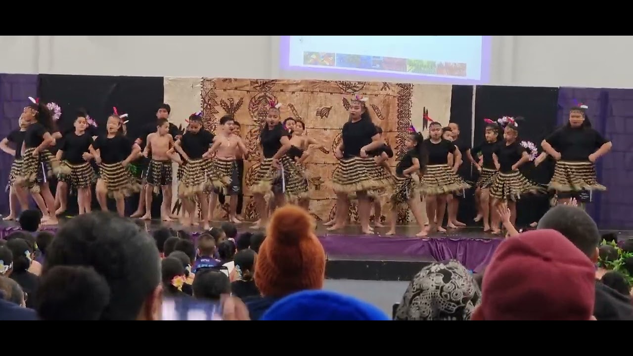 Jean Batten School Maori group