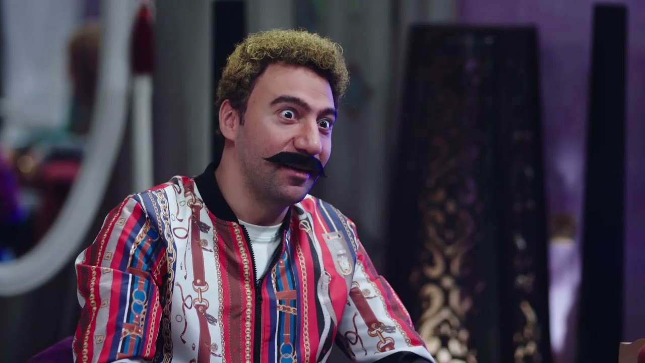 مربوحة خدت تليفون الكبير و لسه شاكه فيه رد فعل جوني وهجرس #الكبير_اوي7
