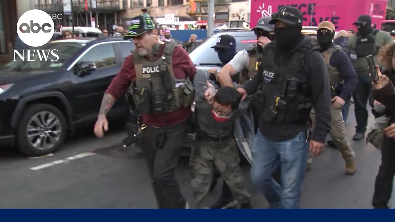 Federal agents launch immigration raids in Lower Manhattan