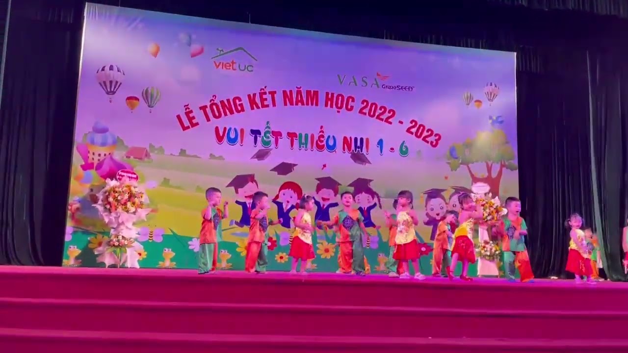 Na biểu diễn văn nghệ tổng kết năm học (1/6/23)
