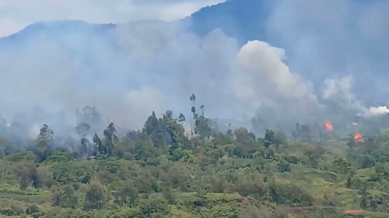 TRIBAL FIGHT IN WAPENAMANDA, ENGA PROVINCE 