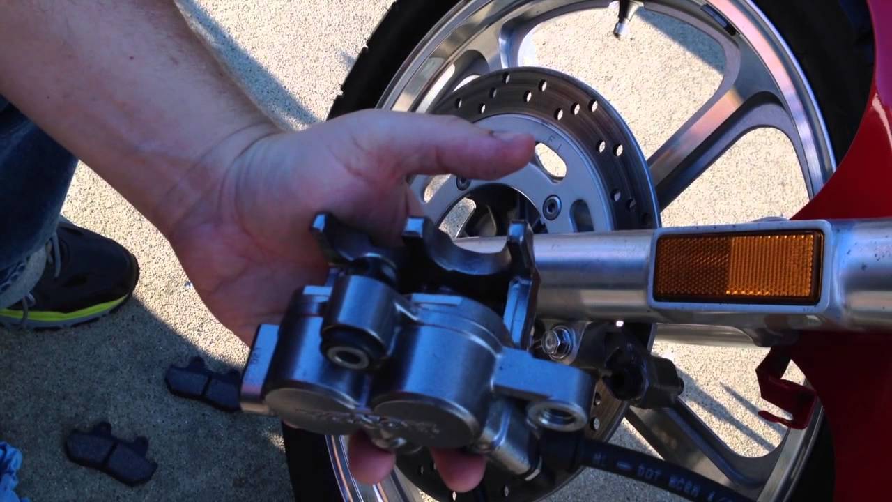 1988 Honda VF750c Super Magna Part 4 (Motorcycle Front Brake Pad Replacement)