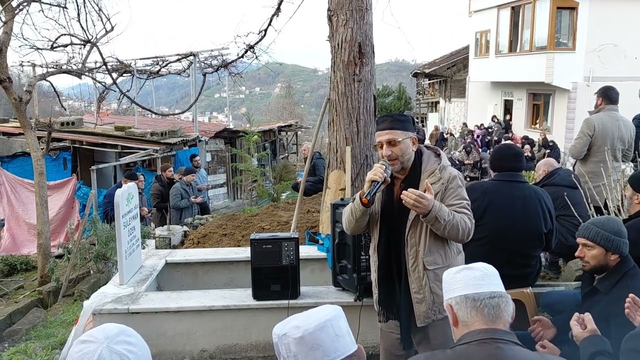 OF BÖLÜMLÜ MAHALLESİ'NDEN MÜCAHİT ÖZEN HOCANIN ANNESİ YADİGAR ÖZEN'İN CENAZE TÖRENİ