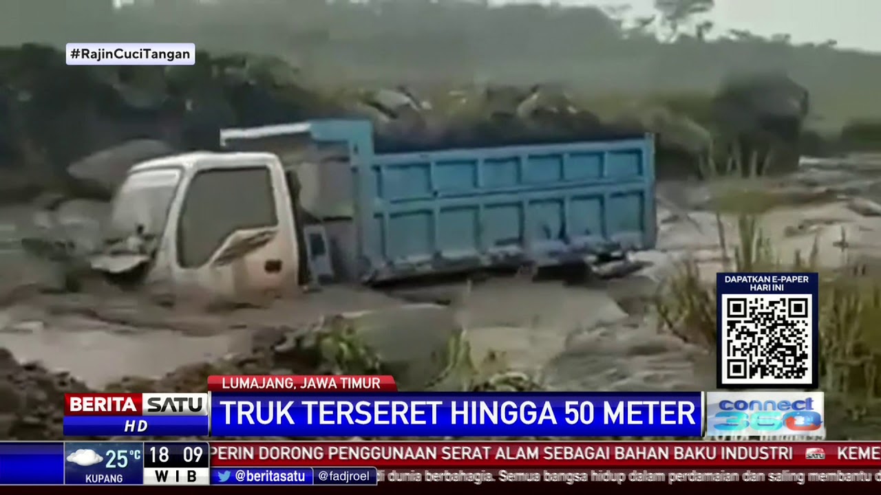 Detik-Detik Truk Pasir Terseret Lahar Dingin Gunung Semeru