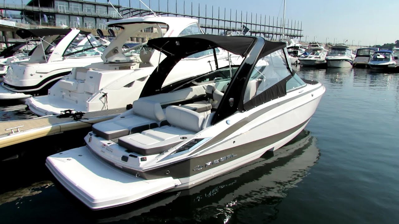 2014 Regal 2500 Motor Boat - Exterior and Interior Walkaround - 2014 Montreal In Water Boat Show