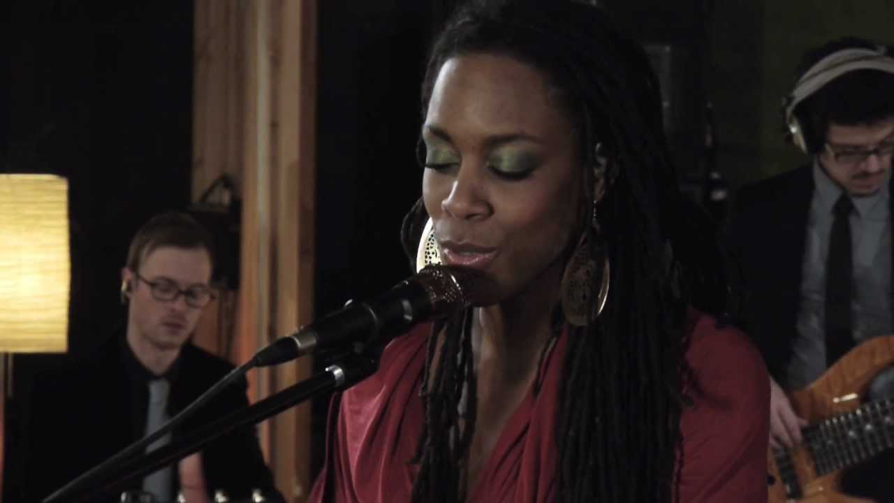 Akua Naru - Poetry: How Does It Feel Now??? //