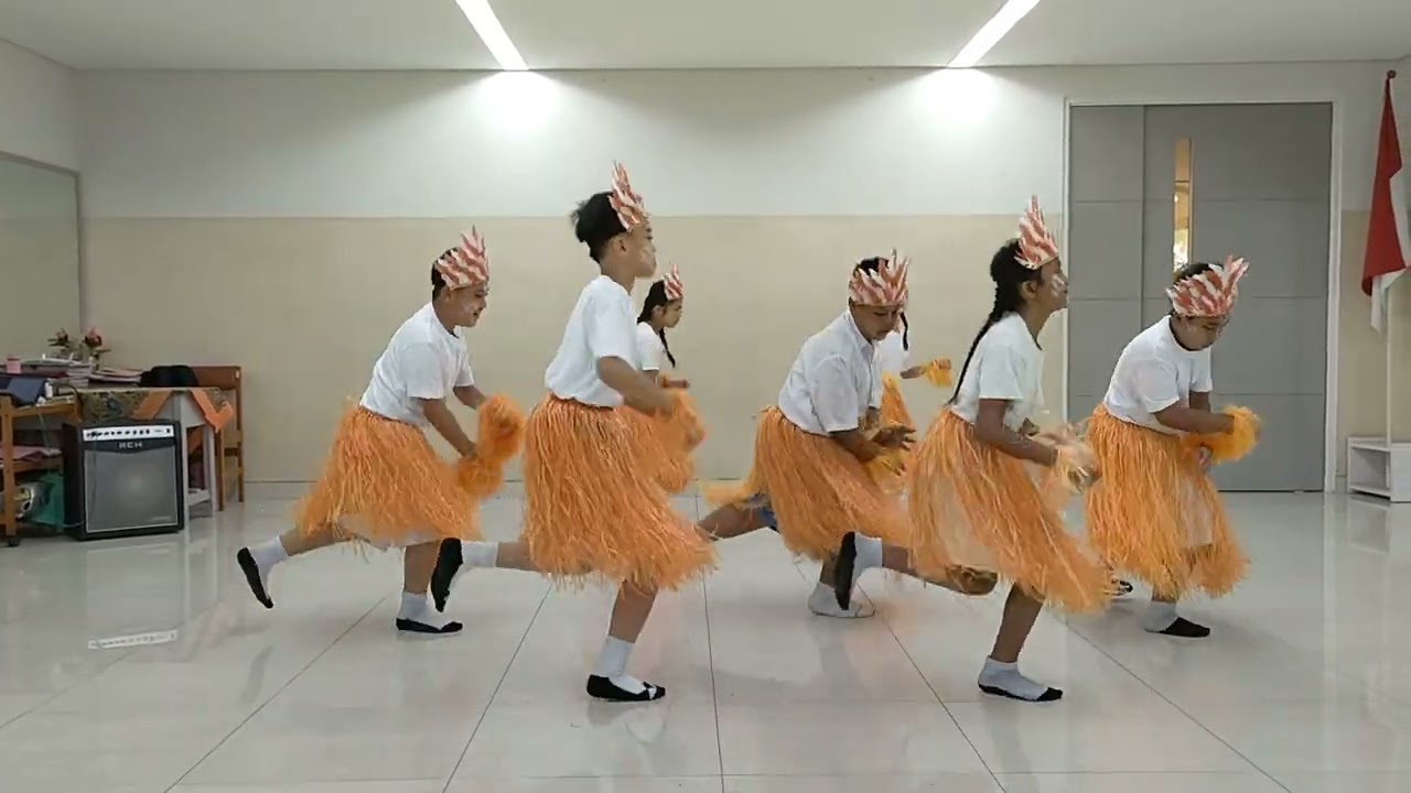 Tari Yamko Rambe Yamko - Kelompok Anna - Kelas 5B