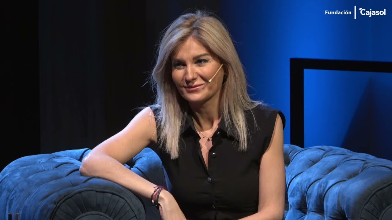 SANDRA GOLPE en los Encuentros en Cajasol