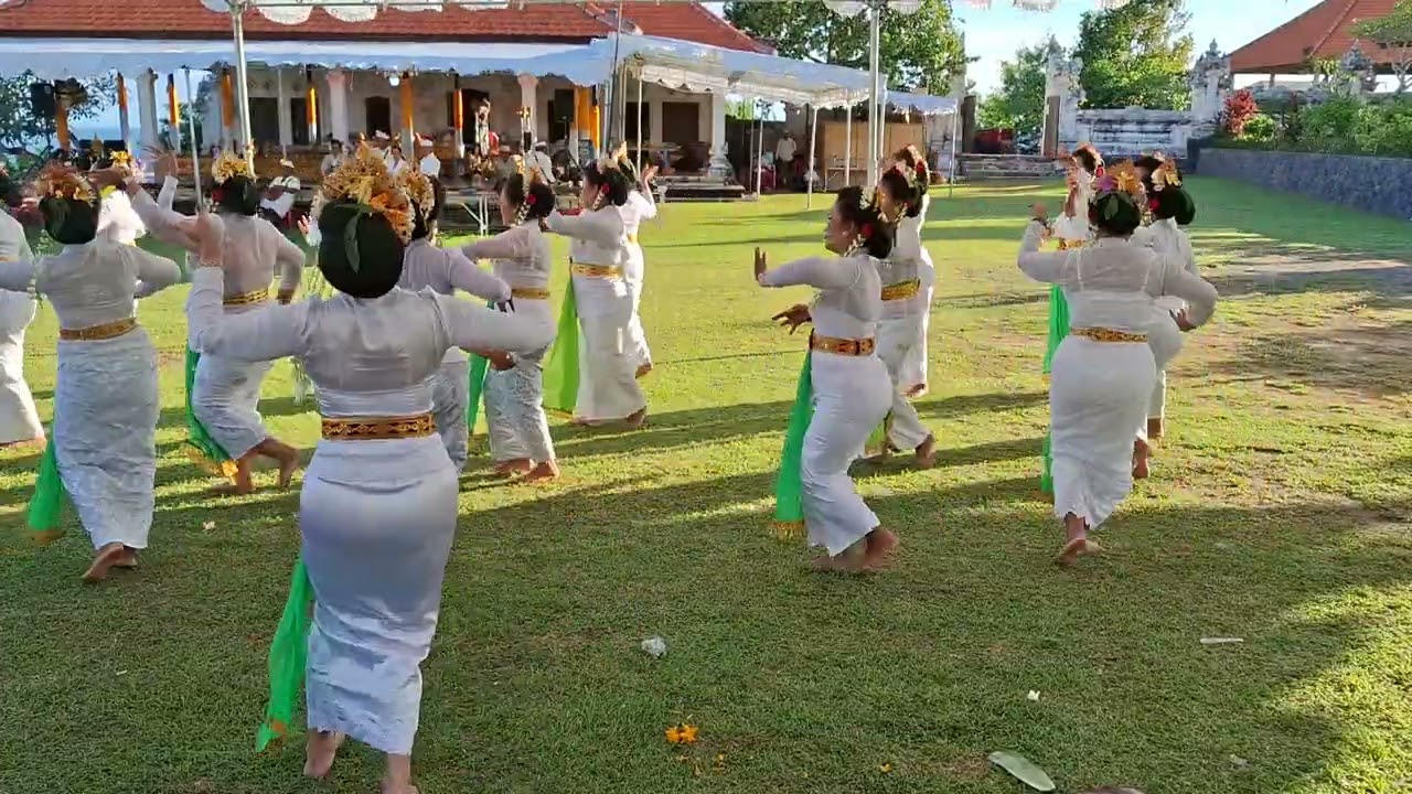 Rejang Sandat Ratu Segara || ST Widya Sutri Puja Kelan-Tuban || Pura Gunung Payung