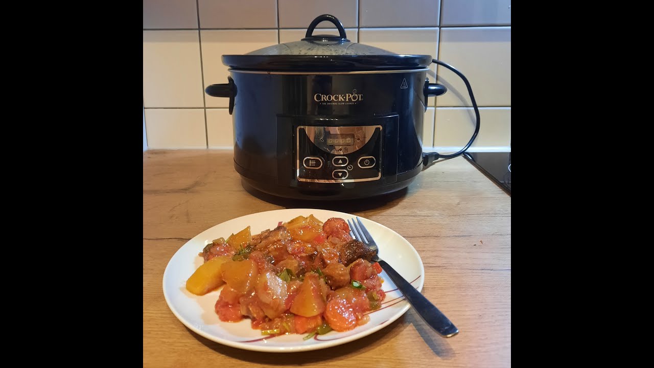 Crock-Pot Slow Cooker - Tocanita de cartofi cu carne de porc si legume