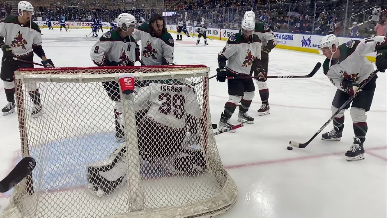 Coyotes@Leafs pre-game warm up