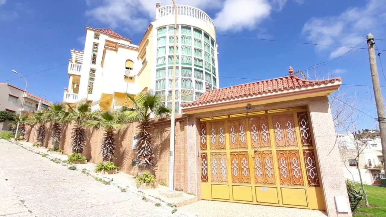 فيلا للبيع في مدينة طنجة المساحة 356 متر محفضة