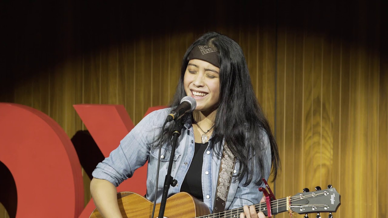 Making people smile with music. | Joni Sheila | TEDxDonauinsel