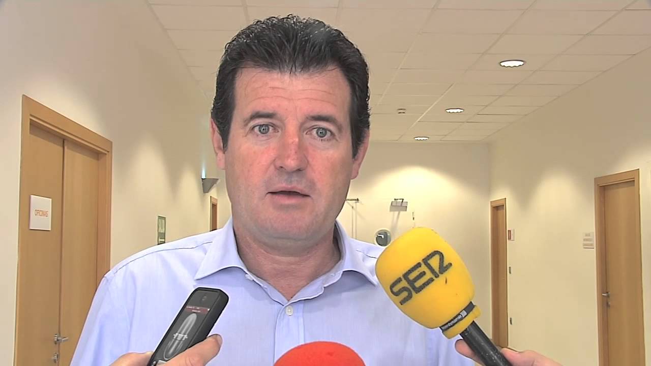 El vicepresidente del Consell visita la empresa Industrias Alimentarias Enguera