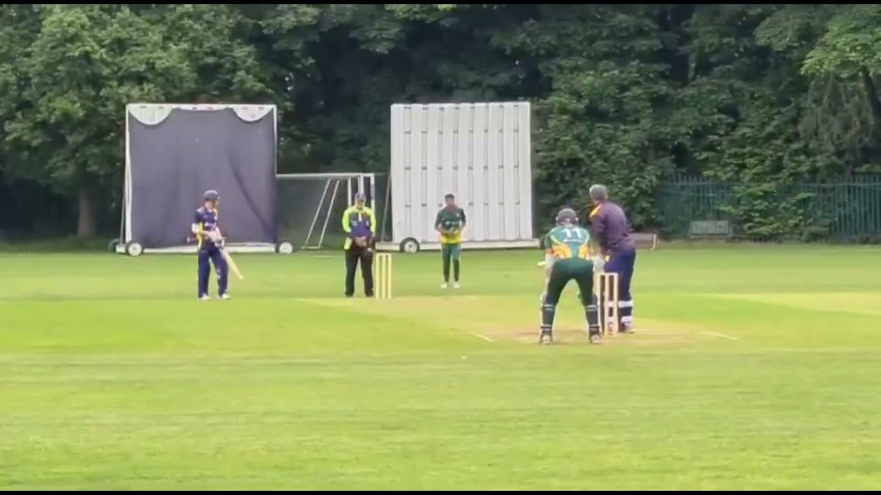 Daanyaal Bowling Against Walmley |  1XI T20 | 2-28 | 4 Overs