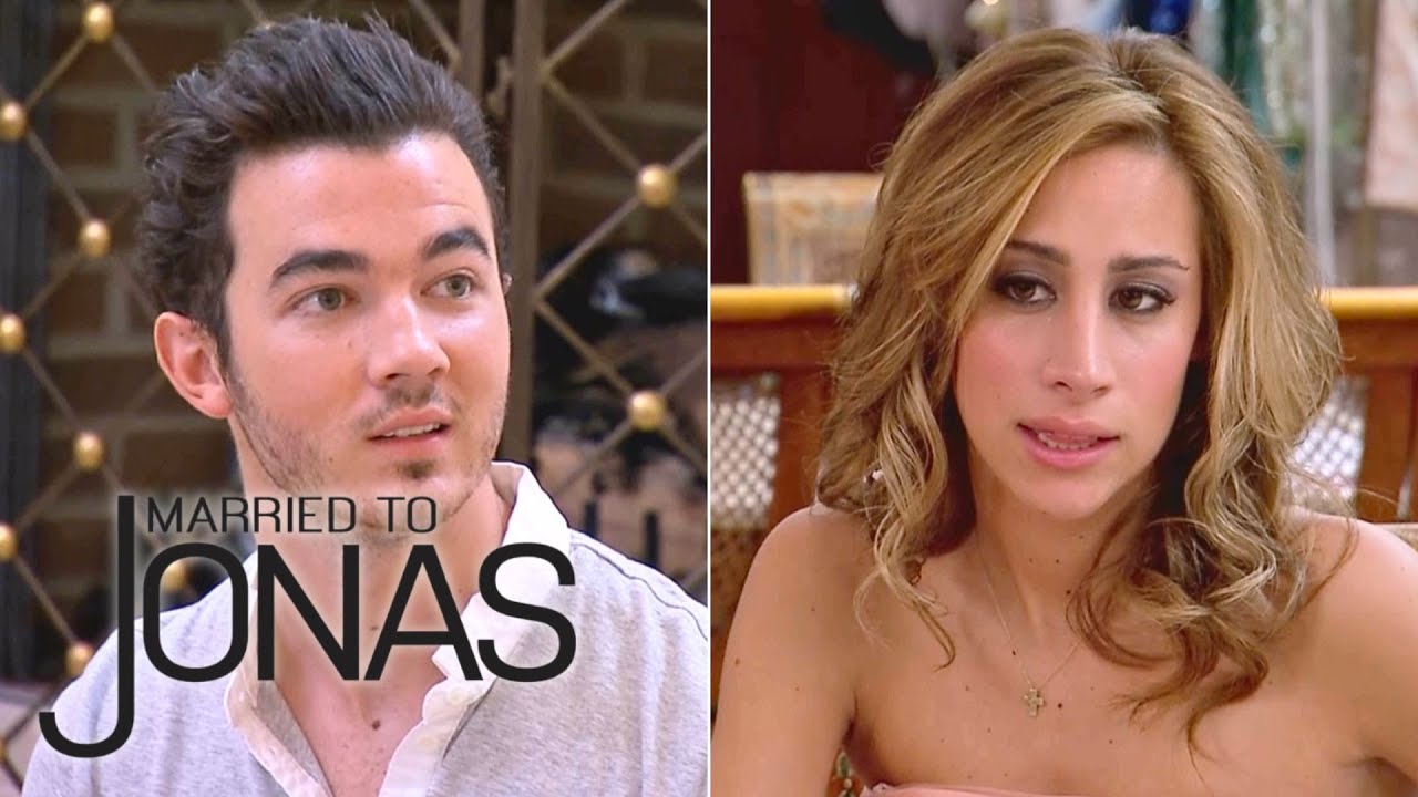 Full Episode: Prom Night with the In-Laws (S1E2) | Married to Jonas | E!