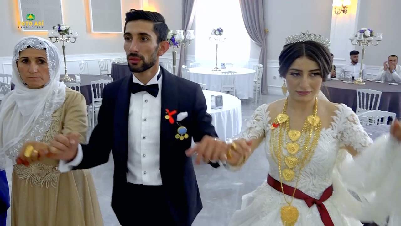 Reşat Mugan - D&uuml;ğ&uuml;n Fragmanı - Azizoğlu Palace