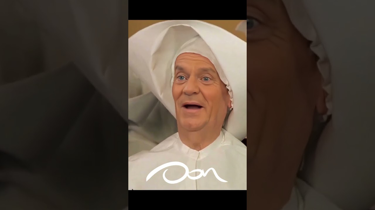 Tusk śpiewa Trzaskowskiemu w ch&oacute;rze kościelnym #parodia #kabaret #śmieszne #polityka #memes