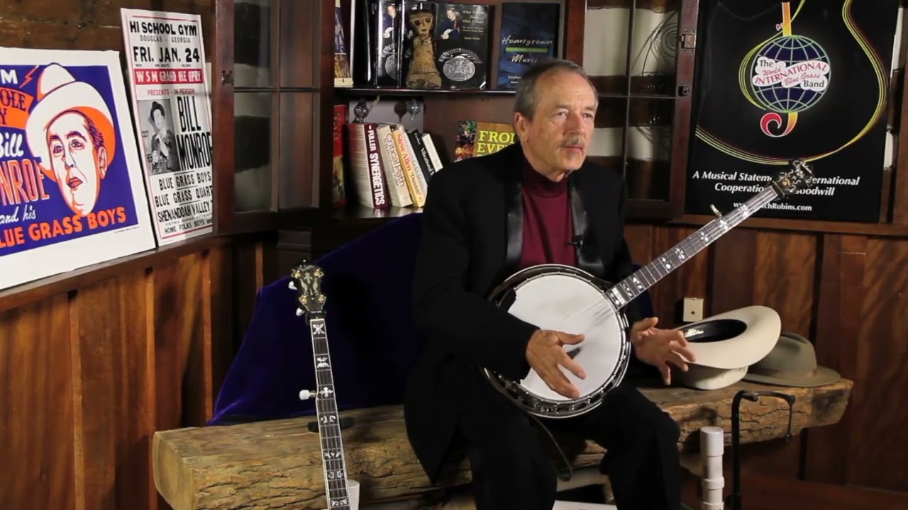 Butch Robins Demonstrates The Difference Between Scruggs Style and Melodic Banjo Playing