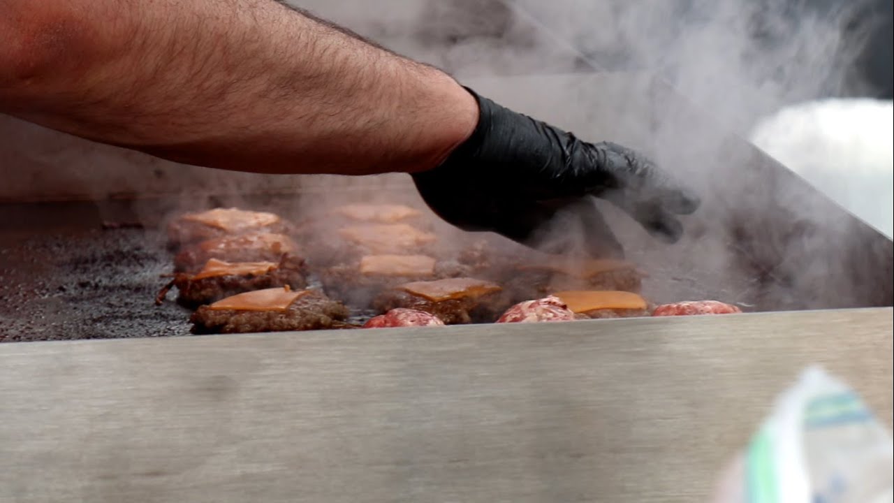 Toronto Street Food: Burger Mania!