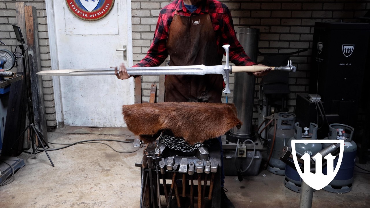 Forging a 175 cm great sword, part 3, making the handle.
