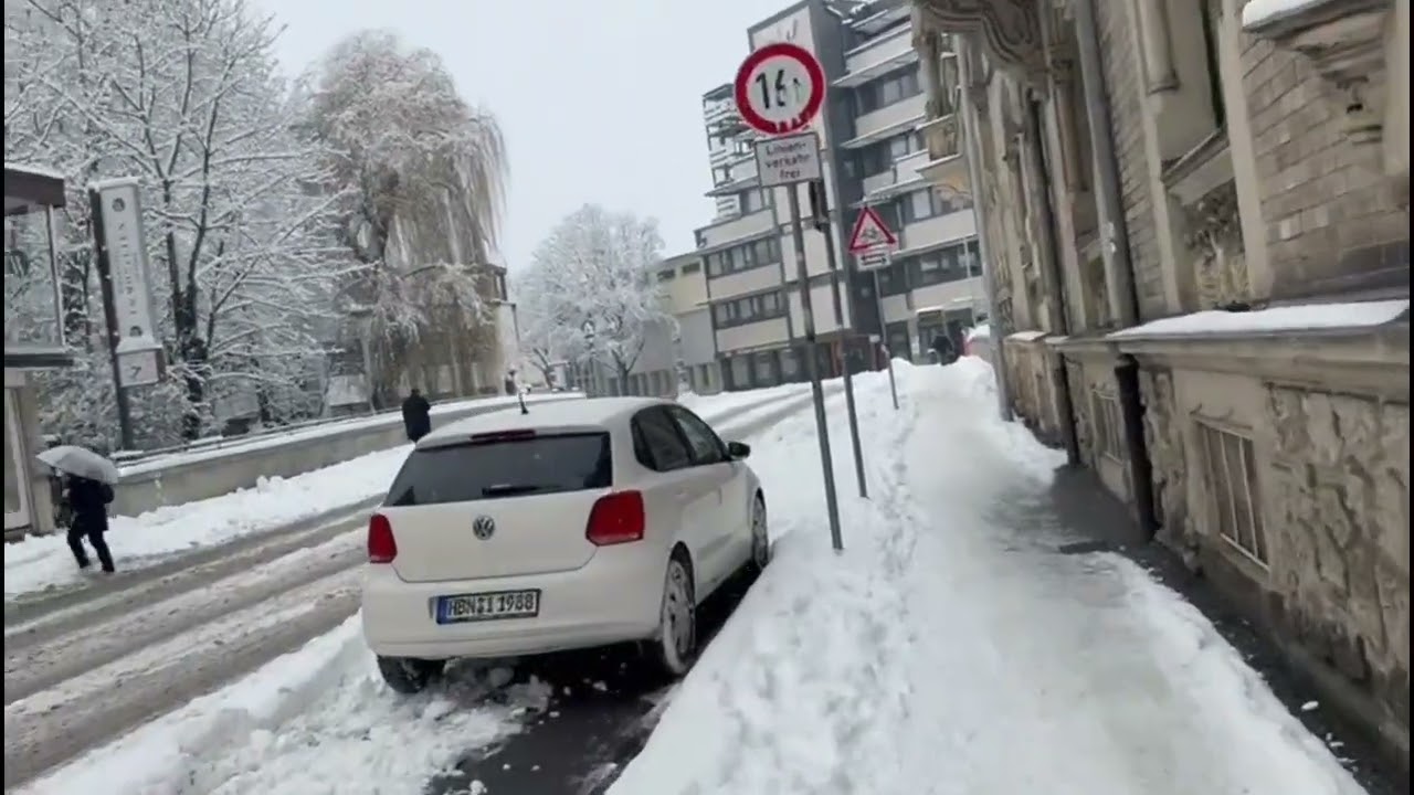 SNOW IN GERMANY ❄️❄️🇩🇪🇩🇪🇩🇪This was NOT Expected.
