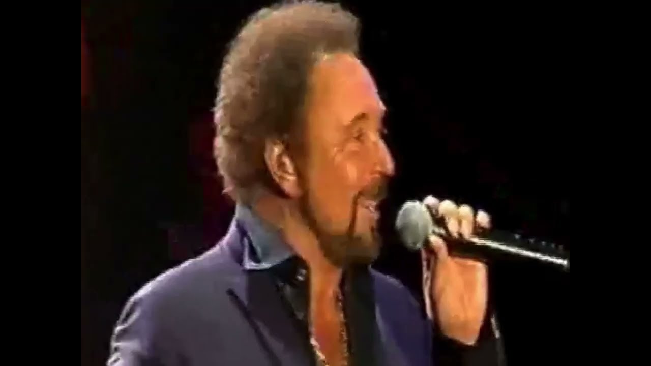 Tom Jones Great Balls Of Fire (2005)