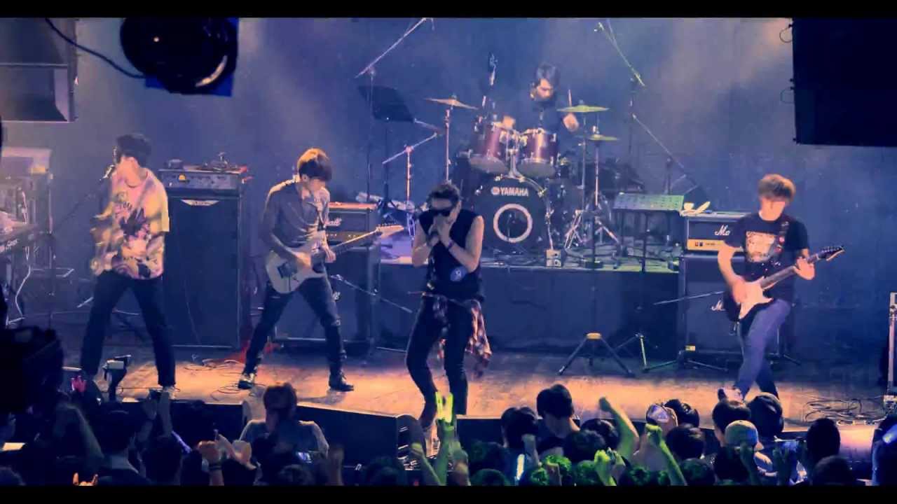 Strike back+No brand girls - Cover by B'scat code(16th Ani sound festival)
