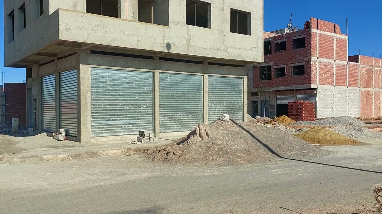منزل  كبير للبيع  بعين تاوجطات العمران حي الكرم التمن 90 مليون للاستفسار اتصل ب 0663359755