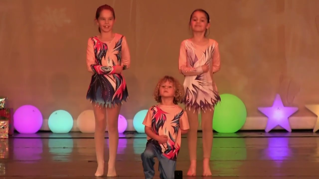 JUNIOR STAR ACRO